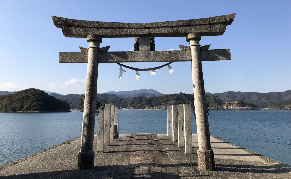 鳴無神社